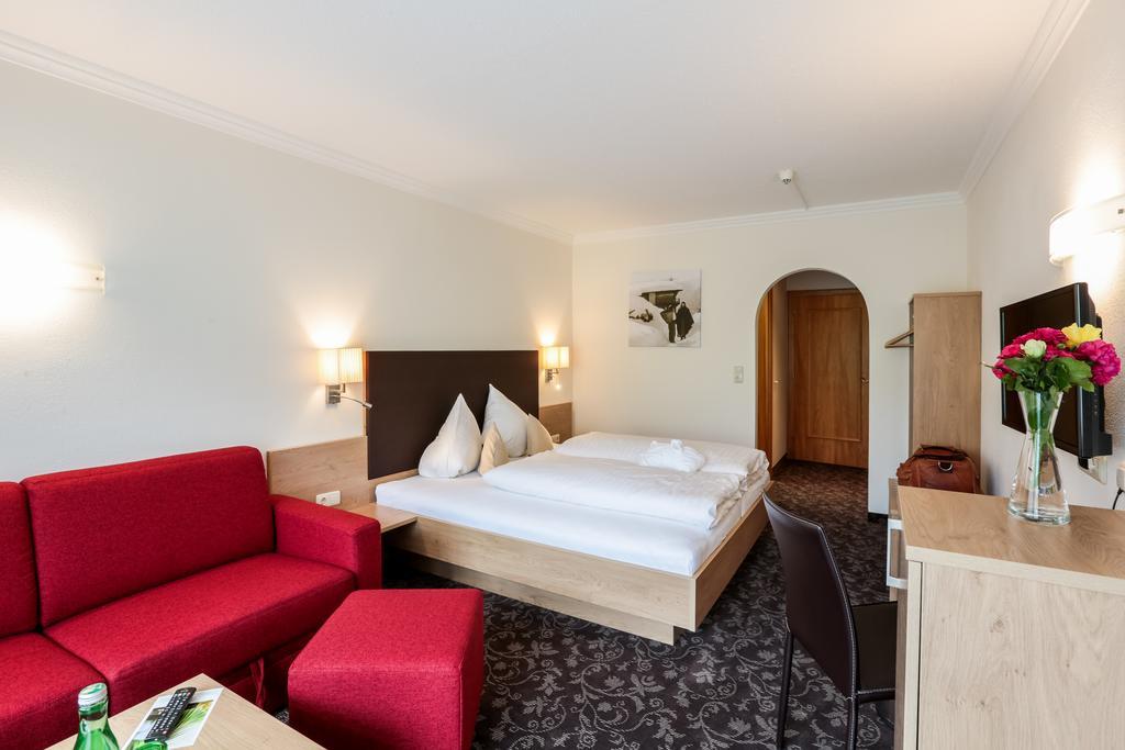Doppelzimmer mit Balkon